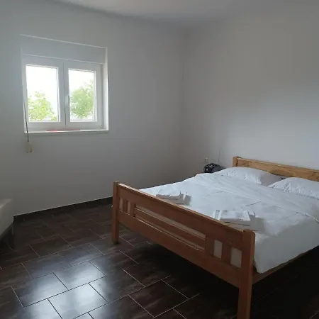 Apartman Milanko Muskovci Exterior photo